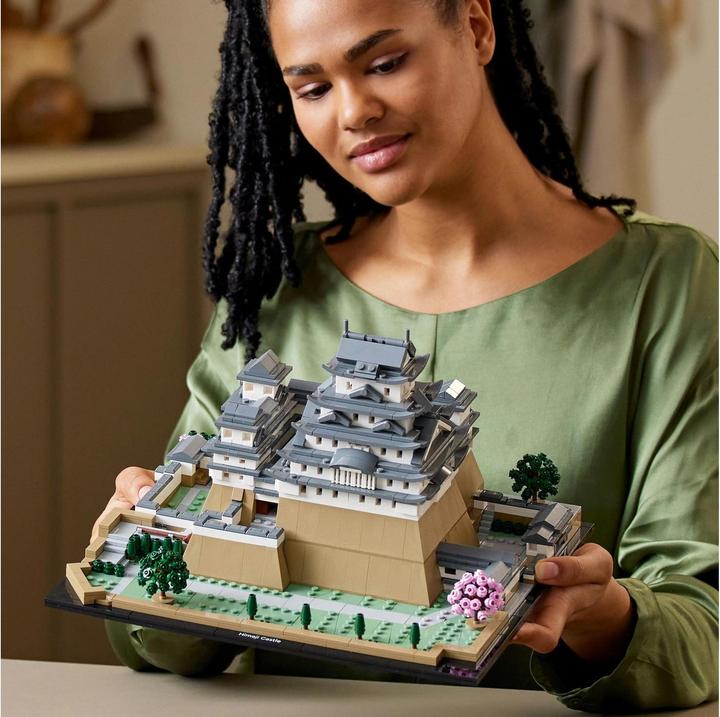 Image du produit LEGO 21060 Confidentiel (21060, LEGO Architecture)