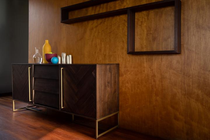 Actual product image Dutchbone Class (180 x 45 x 80 cm)