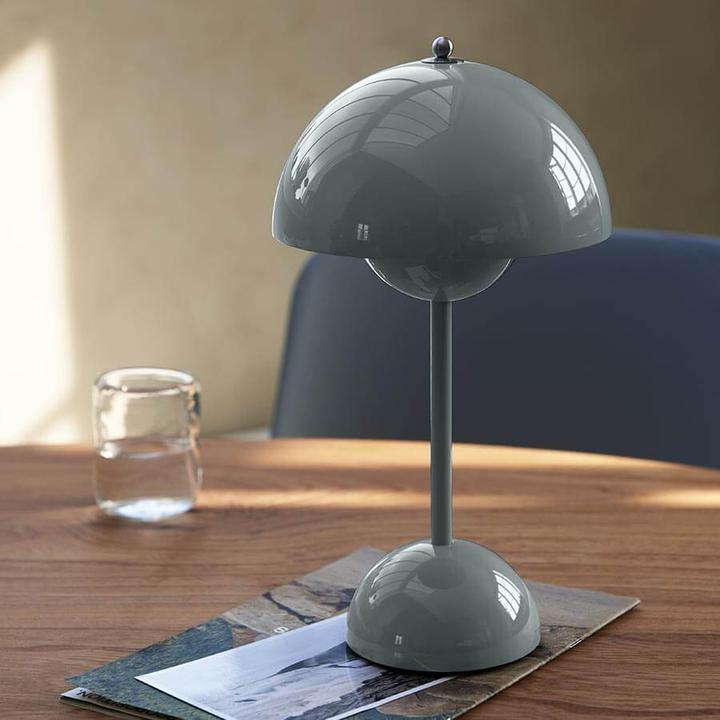 Actual product image &Tradition Flowerpot VP9 Portable Table Lamp Stone Blue (270 lm)