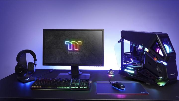 Actual product image Thermaltake AH T200 (Mini-ITX)
