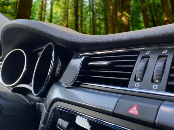 Actual product image Swissten Magnetic Car Holder Universal