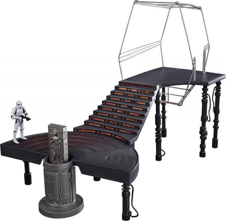Produktbild Hasbro Star Wars Episode V Vintage Collection Carbon-Freezing Chamber mit Stormtrooper Actionfigur