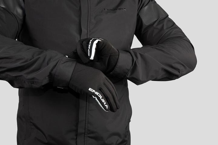 Actual product image Endura Deluge (S)