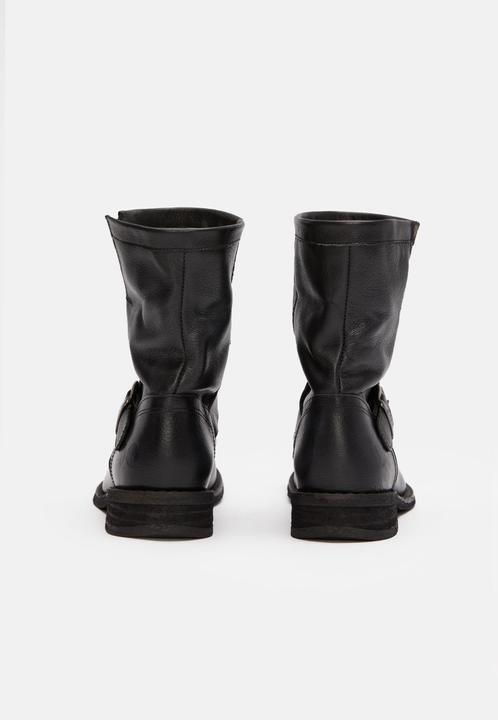 Actual product image Felmini GREDO 7176, the timeless and best-selling biker boot from, is made from soft leather. (37)