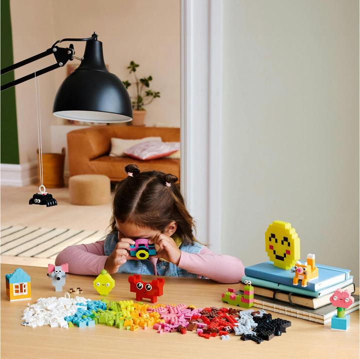 Actual product image LEGO Kreative Spassbox (11042, LEGO Classic)