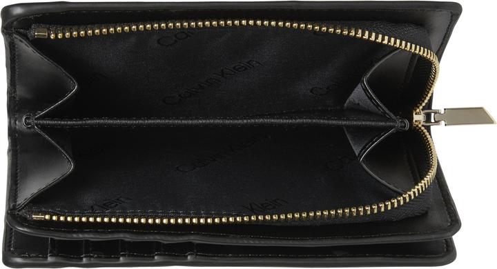 Image du produit Calvin Klein Porte-monnaie pour femme Re-Lock Bifold French Wallet Grand, Noir (Ck Black), Taille unique