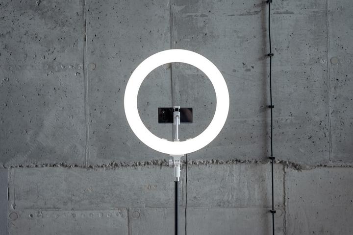 Actual product image Newell Ring Light RL-18A - Artic White (Ring light)