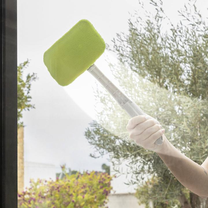 Produktbild InnovaGoods Glasreinigung - Schwamm am Schaft - Mit Sprühfunktion (1 Stk.)