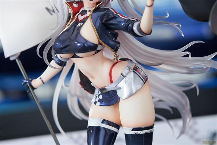 Actual product image Apex Azur Lane PVC Statue 1/7 Prinz Eugen Final Lap Ver. 30 cm