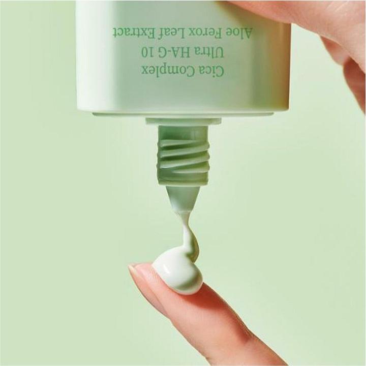 Actual product image Tocobo Cica Calming Sun Serum SPF 50+ PA (Sun lotion, Suntan cream, SPF 50+, 50 ml)