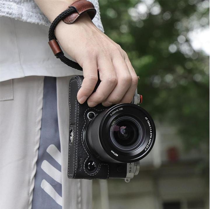 Immagine prodotto SmallRig 3927 Kit mezza custodia / tracolla per FUJIFILM X-T5 (novità)