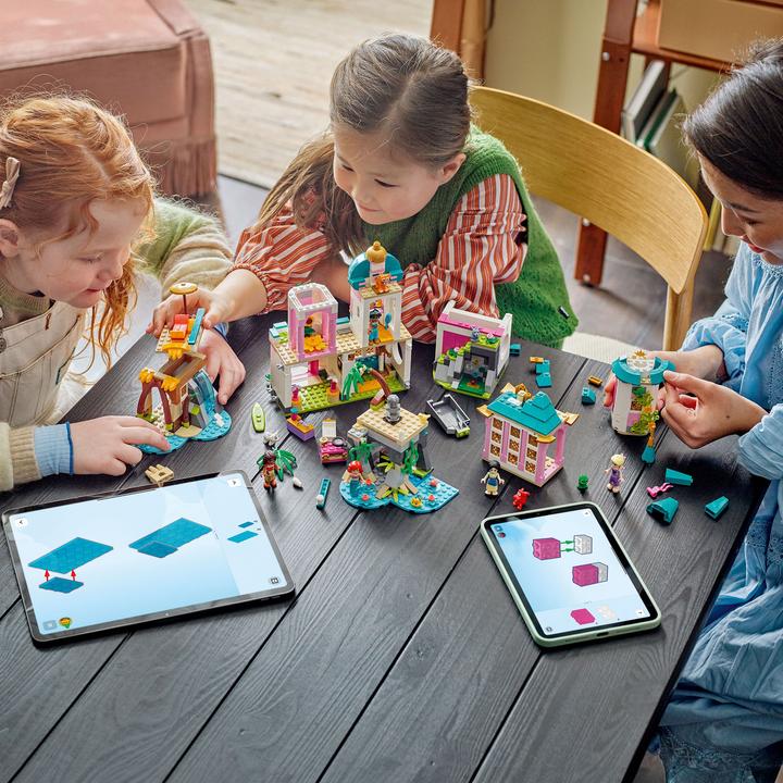 Actual product image LEGO Prinzessinnenschloss mit Haustieren (43267, LEGO Disney)