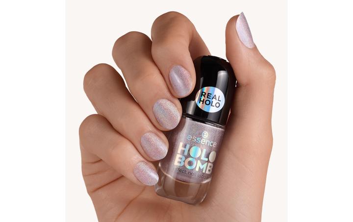Produktbild essence Holo Bomb Effect Nail Lacquer 05 Holo Me Tight (Nude, Farblack)