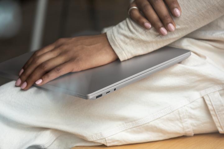 Actual product image Microsoft Surface Laptop 3 for business (15", Intel Core i5-1035G7, 8 GB, 256 GB, DE)