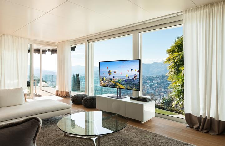 Actual product image Peerless TRUVUE TTS6X4 universal TV stand with swivel joint for 55inch to 85inch to VESA 600x400 (85")