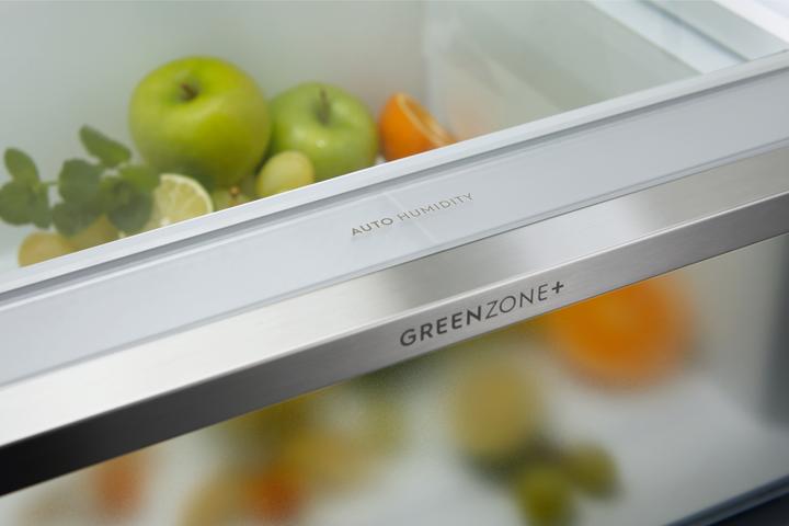 Actual product image Electrolux Fridge/freezer combination built-in fixed door NoFrost 176.9 cm C, IK2540BZR, 925573014 (223 l)