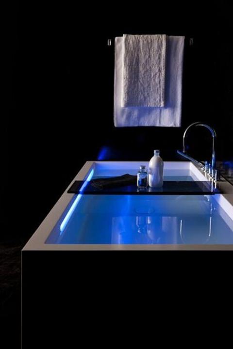 Actual product image Laufen Bathtub KARTELL 1700x860mm w LED b. i overflow gap white (250 l, 170 cm, 86 cm)