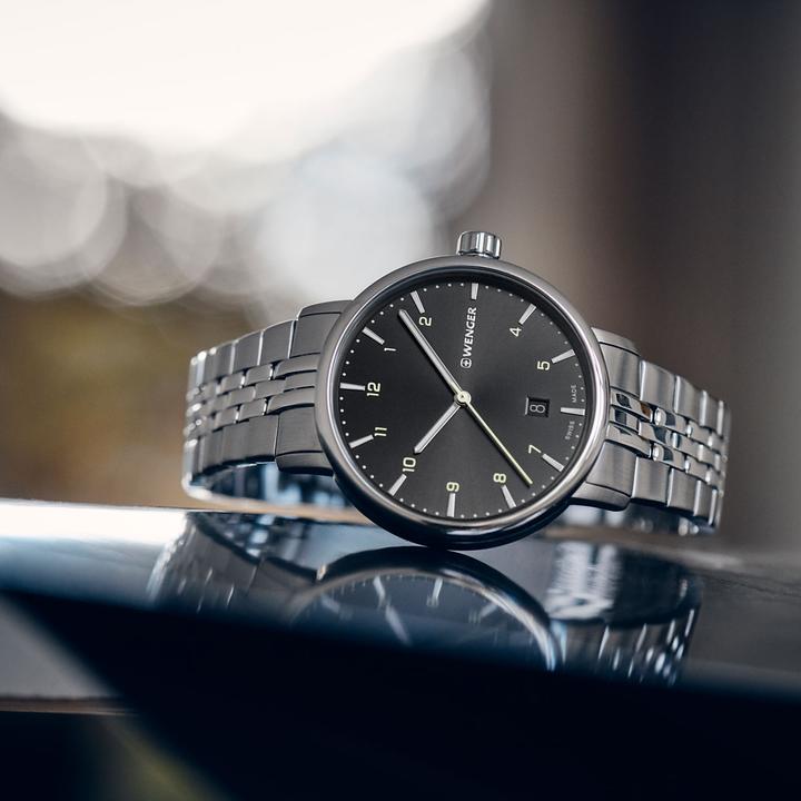 Actual product image Wenger Urban Classic (Analogue wristwatch, 40 mm)