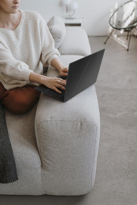 Produktbild ASUS Zenbook 14 (14", AMD Ryzen AI 7 350, 32 GB, 1000 GB, DE)