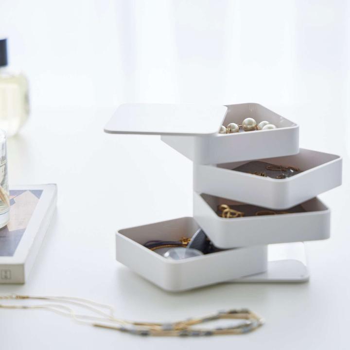 Actual product image Yamazaki 4-stöckige quadratische Schmuckdose TOWER