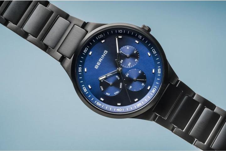 Actual product image Bering Classic (Analogue wristwatch, 40 mm)
