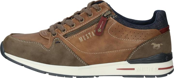 Produktbild Mustang Tolle Optik und robustes Material – dafür steht dieser bequeme Sneaker von. Für ein, auch an (41)