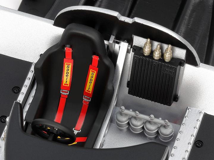 Produktbild Tamiya 1/24 Porsche 962C Jaegermeister
