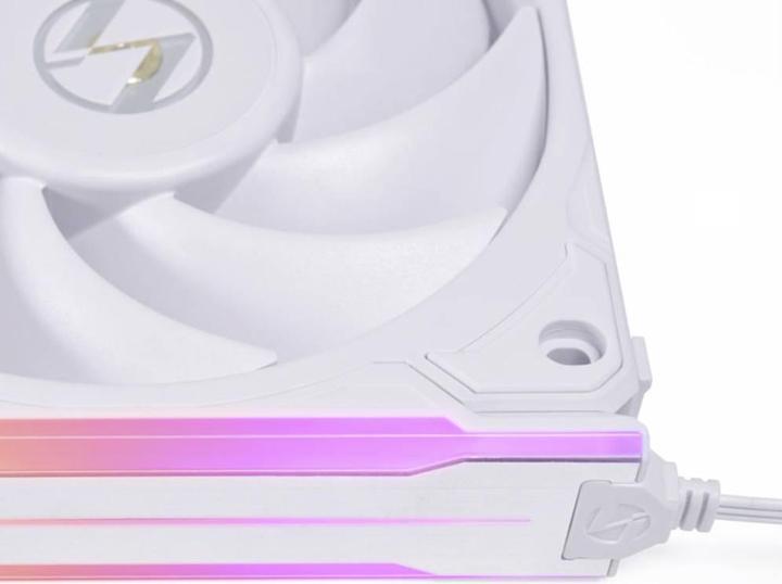 Produktbild Lian-Li Uni Fan P28 Side ARGB Strip 3er Pack (RGB)