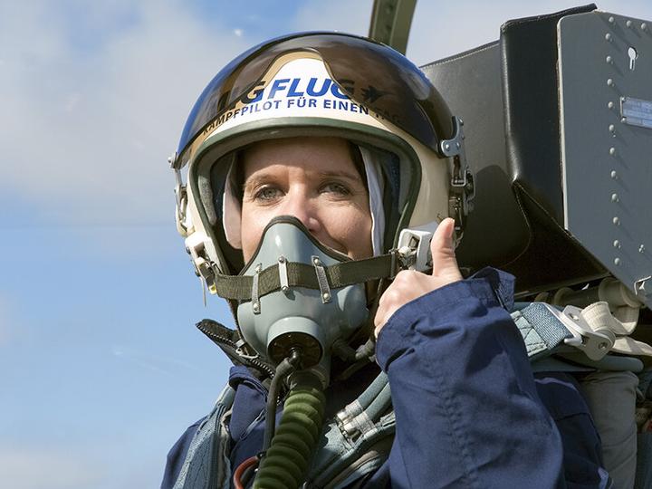 Image du produit Smartbox Pilote d'un jour à Riga : vol de 35 min dans un avion de chasse militaire L-39 Albatros (1 pers.)
