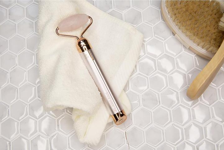 Actual product image Flawless Contour Face Roller with Rose Quartz White