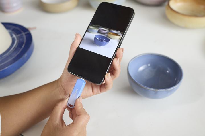 Actual product image SanDisk Creator Phone Drive (128 GB, USB-C, USB-A)