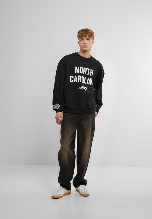 Produktbild Urban Classics Upscale North Carolina Bold Faced Oversize Crewneck - 193917 (S)