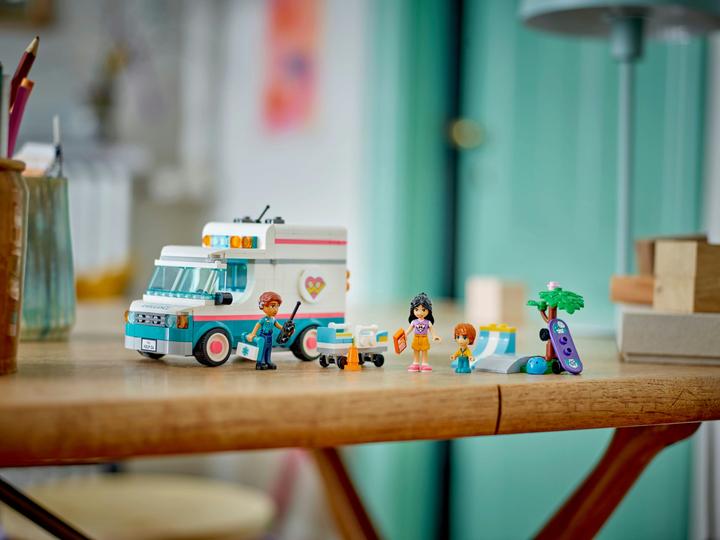 Immagine prodotto LEGO Ambulanza dell’ospedale di Heartlake City (42613, LEGO Friends)