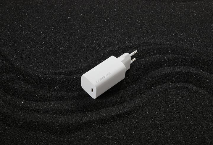 Actual product image Xiaomi Mi Fast Charger with GaN Tech (65 W)
