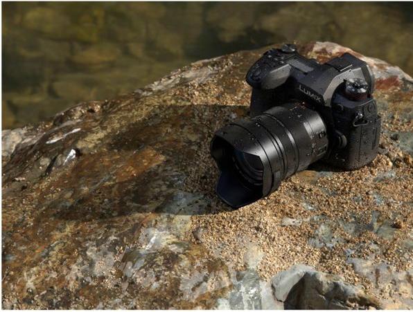 Produktbild Panasonic Lumix DC-G9 Leica (12 - 60 mm, 20 Mpx, Micro Four Thirds)