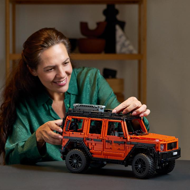 Actual product image LEGO Mercedes-Benz G 500 PROFESSIONAL Line (42177, LEGO Technic)