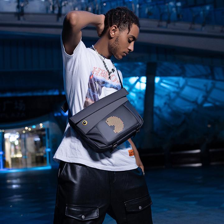 Actual product image Divoom Slingbag-Vblack (Photo backpack)