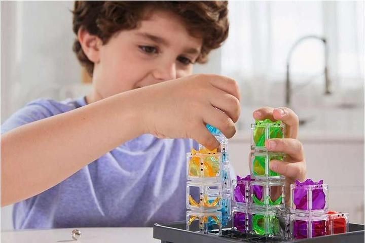 Actual product image Thinkfun Gravity Maze (German, Spanish, French, Dutch, Italian, English)