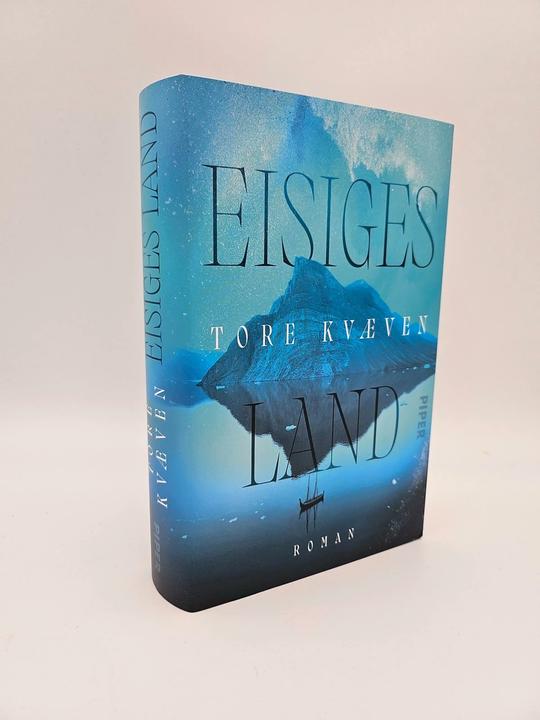 Actual product image Eisiges Land (German, Tore Kvæven, 2023)