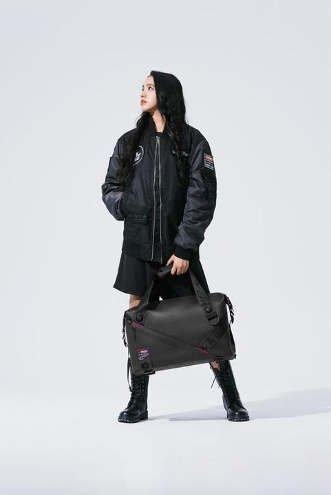 Actual product image ASUS Torba podróżna ROG SLASH czarna (ASUS)