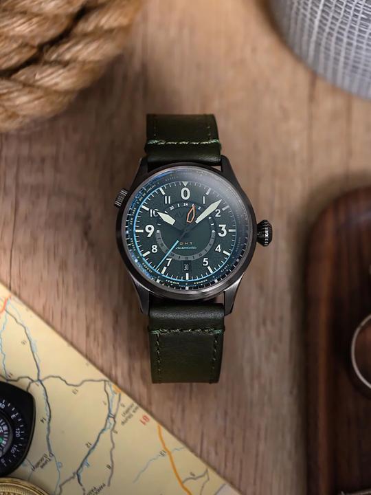 Produktbild AVI-8 AV-4120-05 Wingman Worldtimer GMT (Fliegeruhr)