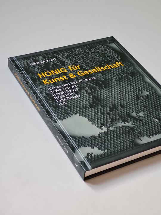 Actual product image Honig für Kunst &amp Gesellschaft (German, Joseph Beuys, Felix Droese, Hartmut Kraft, Hede Buhl, 2024)