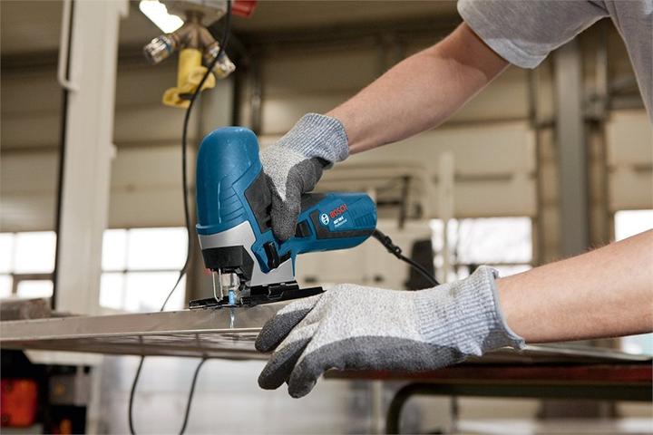 Produktbild Bosch Professional Stichsäge GST 90 E mit 1 x Stichsägeblatt T 144 D, in Handwerkerkoffer