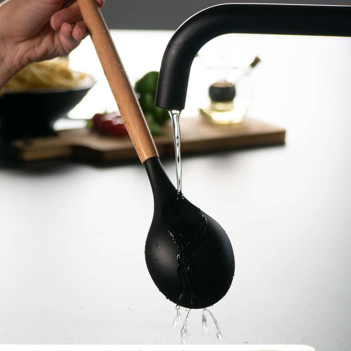 Produktbild Intirilife 12-teiliges Küchenutensilien Set mit Zange Schneebesen Pfannenwender