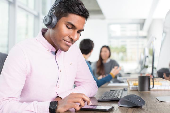 Actual product image Logitech Wireless Plus Zone (Wireless, USB-A)