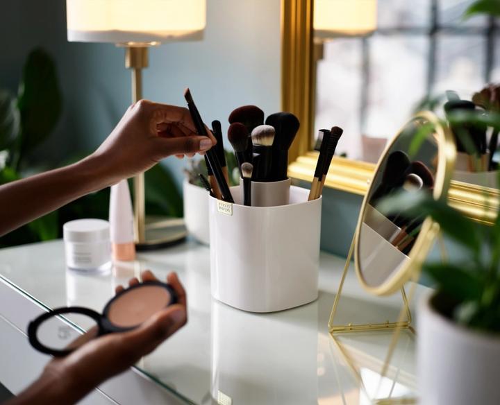 Produktbild Joseph Joseph MakeUp Brush Pot Viva Shell