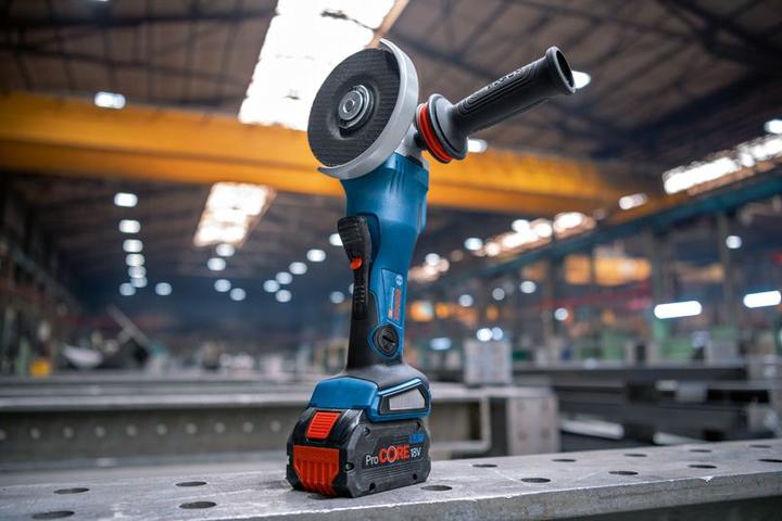 Produktbild Bosch Professional GWS 18V-15 PSC (125 mm)