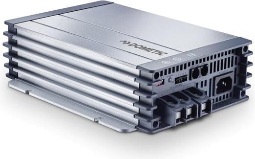 Dometic MCA2415 PerfectCharge 15A/24V Batterieladegerät (24V, 15 A)