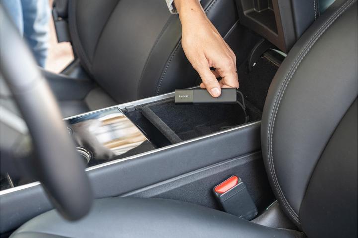 Actual product image Invoxia GPS Tracker Pro (iOS, Android)