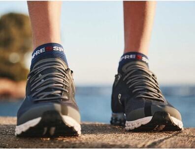 Actual product image Compressport Pro Racing Socks v4.0 Run Low (39 - 41)